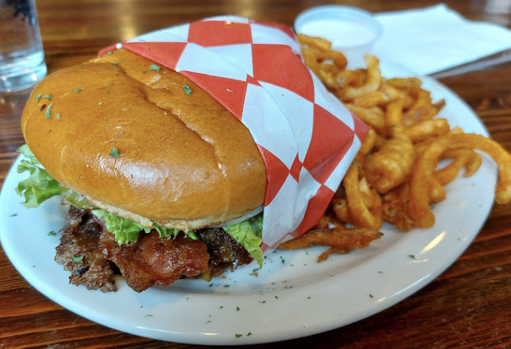 Heritage Bar & Kitchen signature dishes Smash BurgerFancy BurgerHash Brown Burger